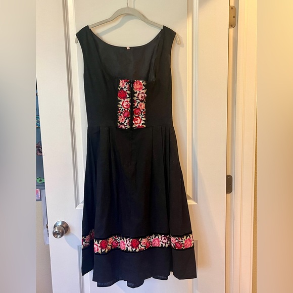 VINTAGE Dirndl - black, size 10 US - 42 EU - Picture 1 of 6